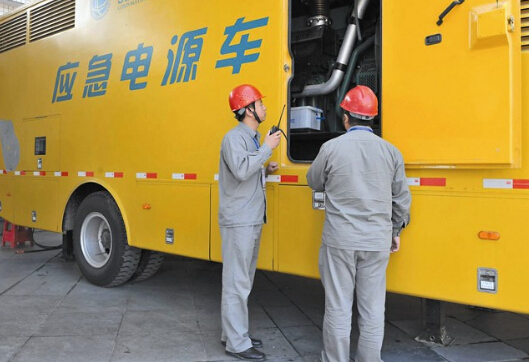 宝山如何清理被灰尘覆盖的机油散热器？